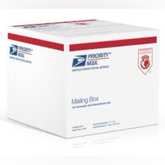 ⭐️ RESELLERS MYSTERY BOX 10 ITEMS+ FREE *10 THANK YOU NOTES - Picture 2 of 2